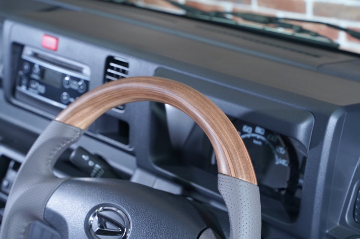 画像4: ガングリップ マット茶木目ステアリング (4)