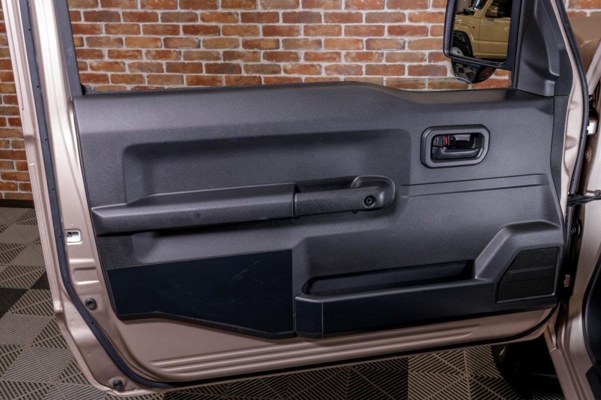 画像23: スズキ ジムニー660 XL 4WD リフトアップ 16インチタイヤホイール (トラバーチンベージュ) (23)