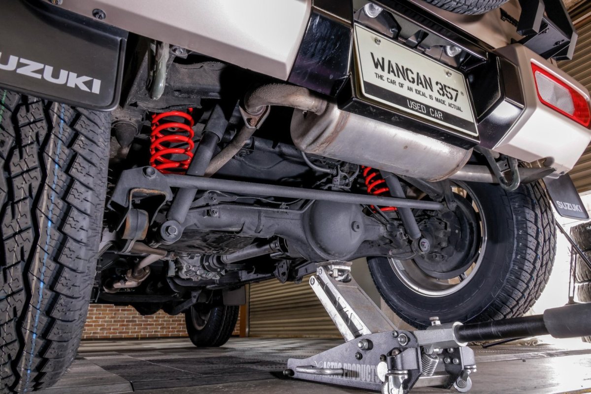 画像9: スズキ ジムニー660 XL 4WD リフトアップ 16インチタイヤホイール (トラバーチンベージュ) (9)