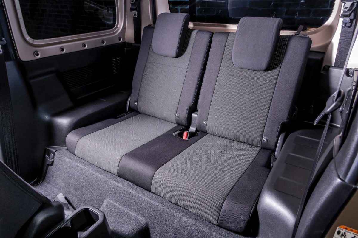 画像16: スズキ ジムニー660 XL 4WD リフトアップ 16インチタイヤホイール (トラバーチンベージュ) (16)