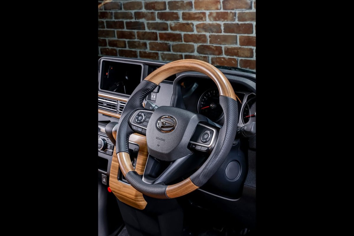 画像7: ガングリップ　木目ステアリング (7)