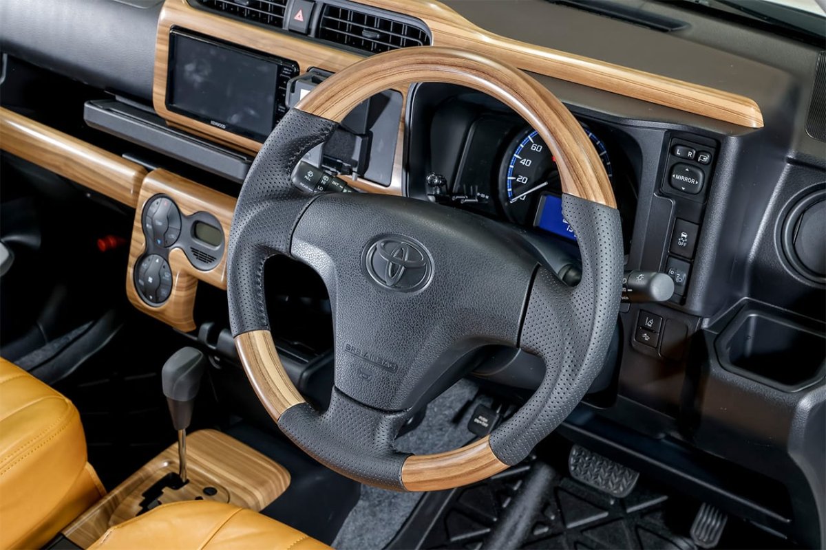 画像3: マット木目ウッド ステアリング (3)