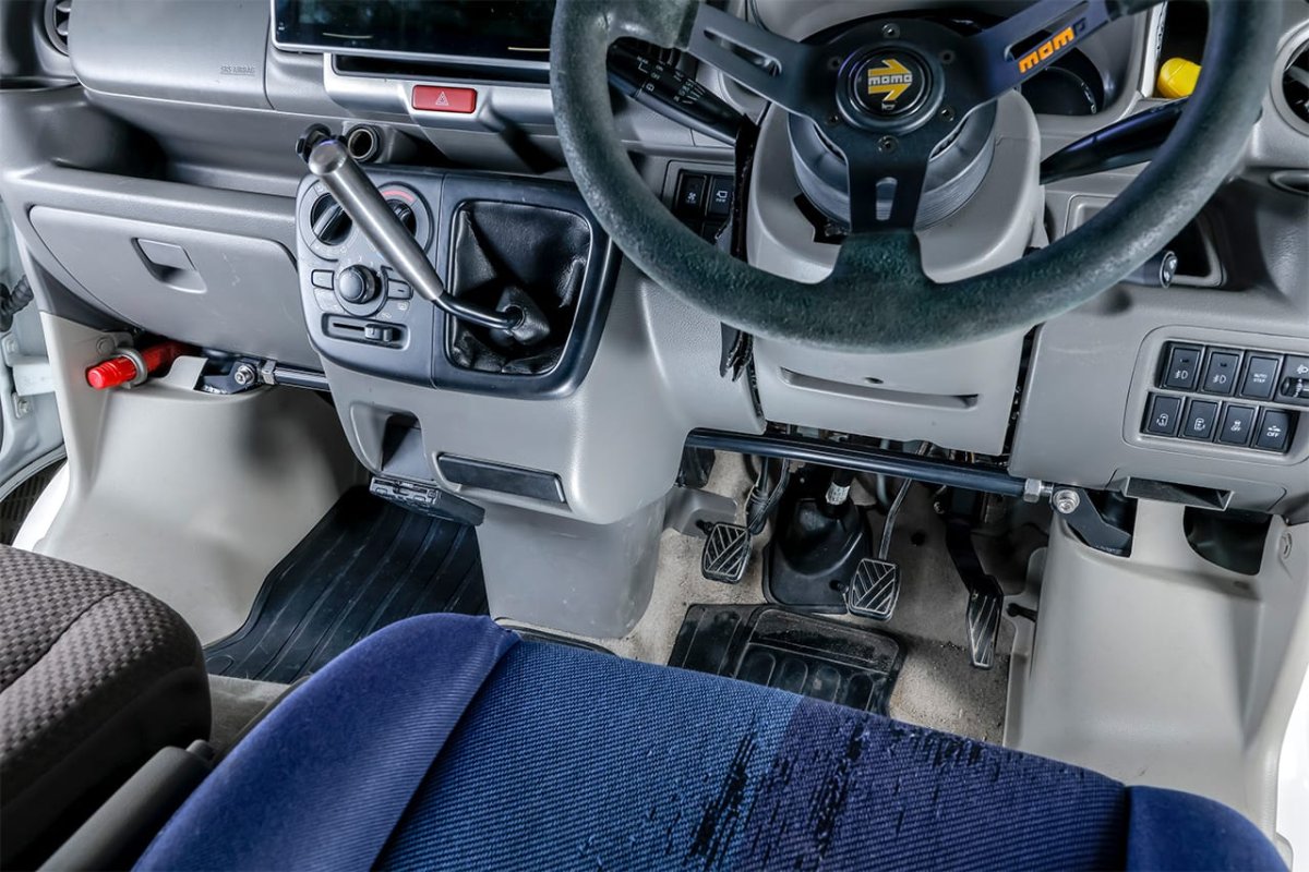 画像1: フロントタワーバー (1)