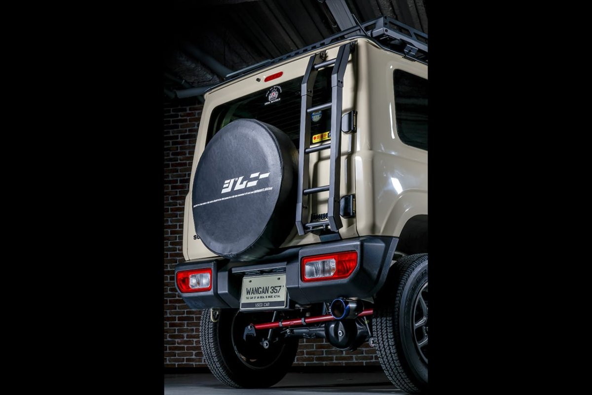 画像3: JB64W　JB74W　ジムニー　シエラ　リアラダー　はしご　ステップ　カスタム　軽量　アルミ (3)